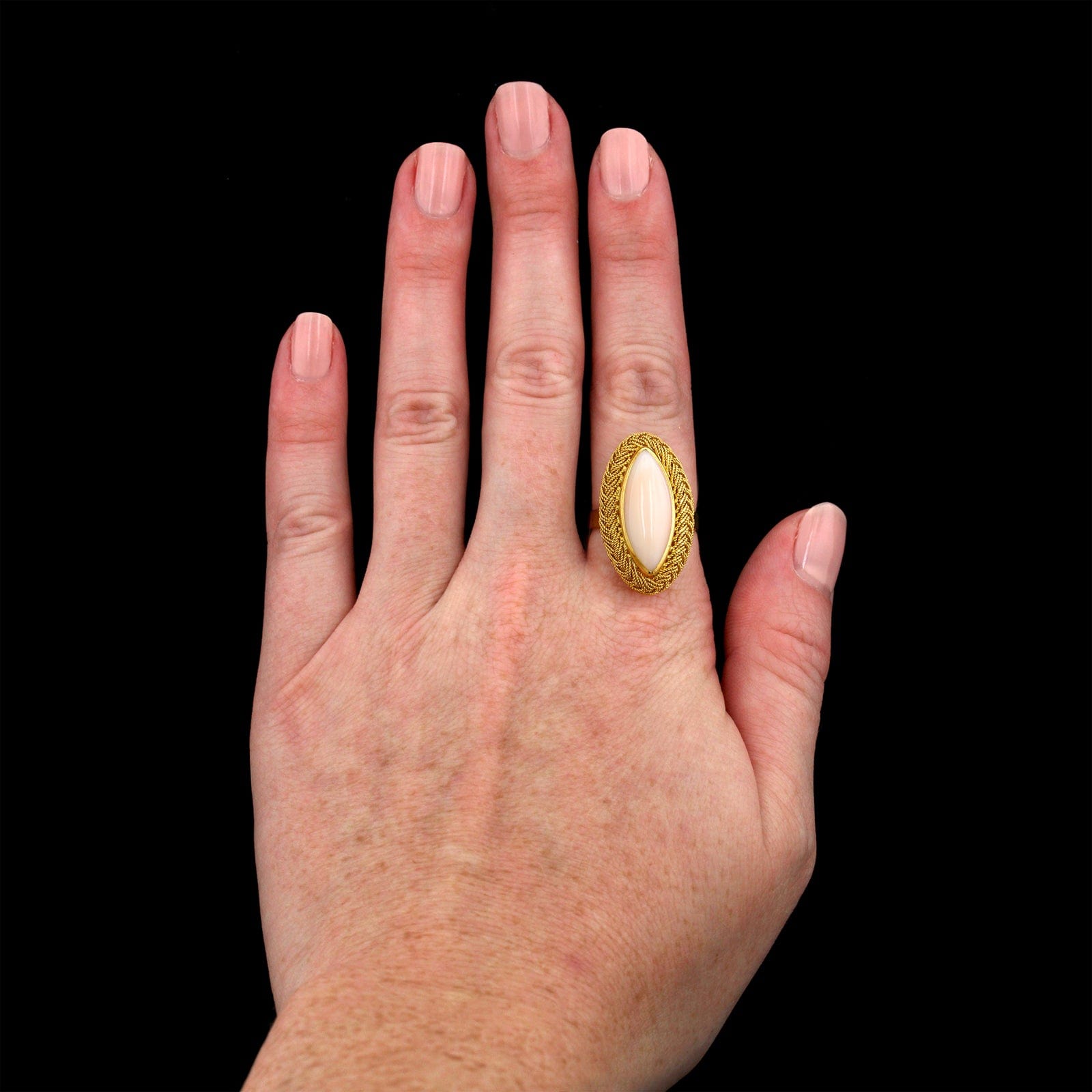 18K Yellow Gold Estate Coral Ring