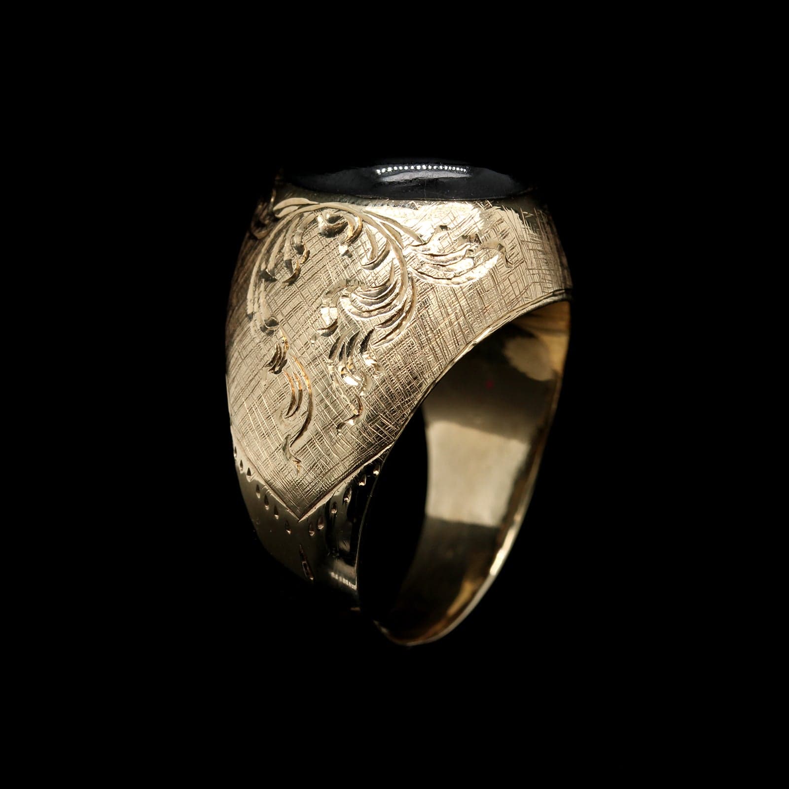 14K Yellow Gold Estate Black Star Sapphire Ring