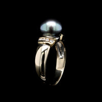 18K Two-tone Gold Estate Black Pearl and Diamond Ring