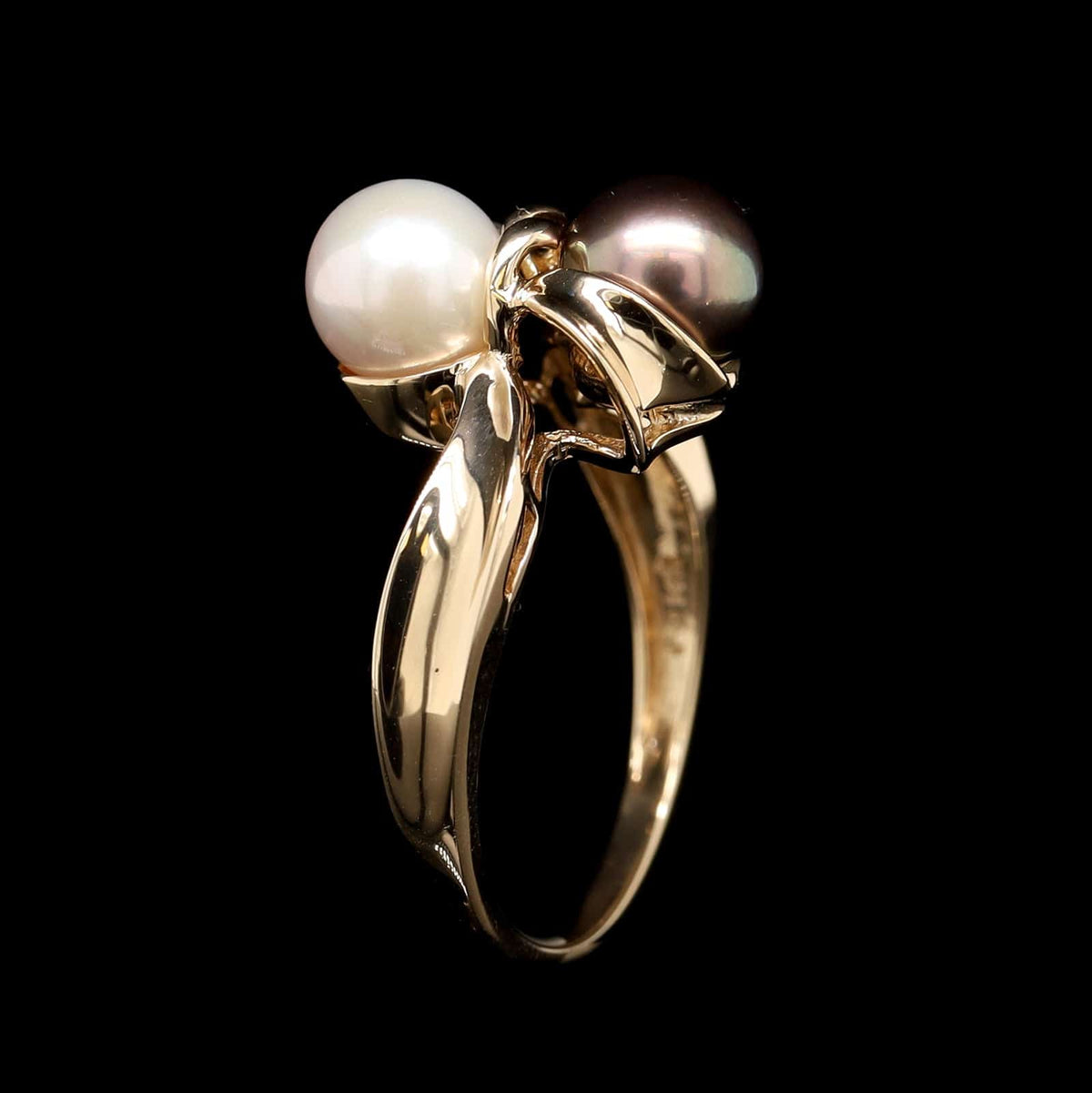 14K Yellow Gold Estate Cultured Black Pearl Ring