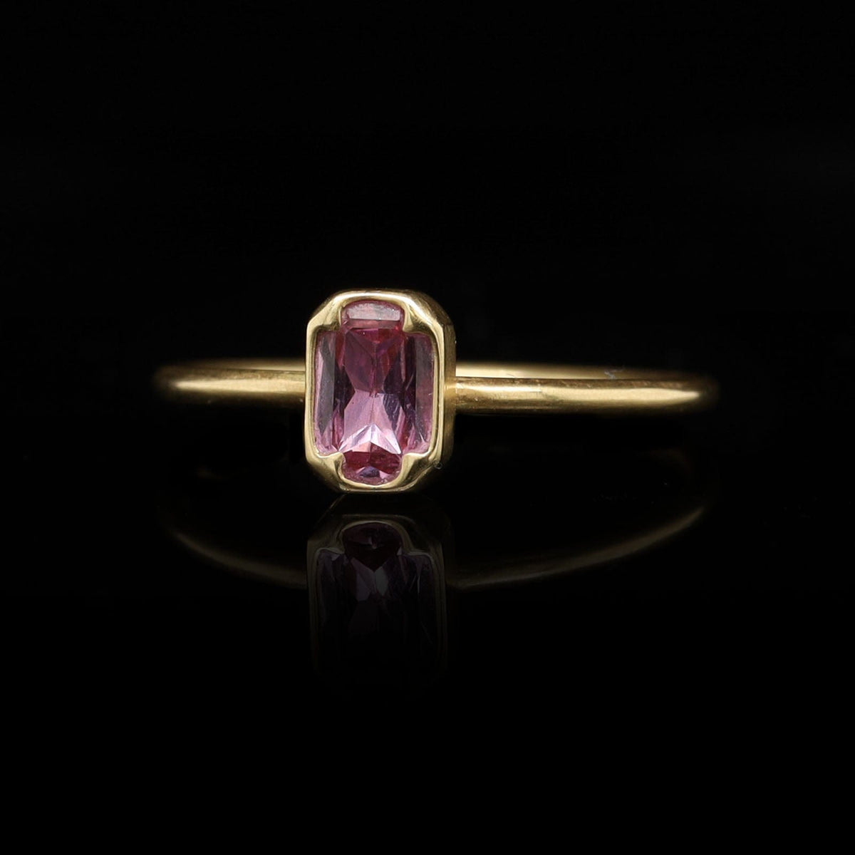 Gabriella Kiss 18K Yellow Gold Estate Pink Sapphire Ring