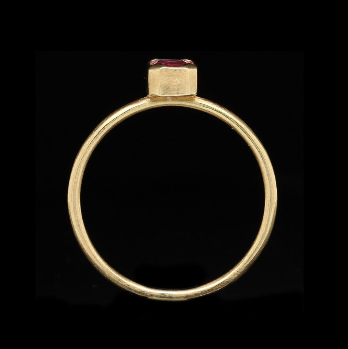 Gabriella Kiss 18K Yellow Gold Estate Pink Sapphire Ring