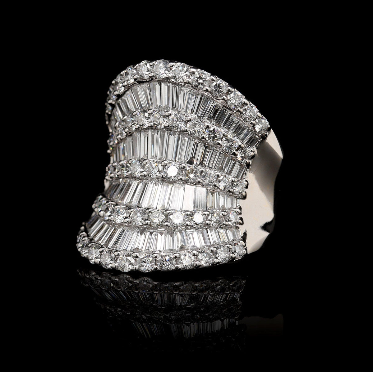 18K White Gold Estate Diamond Saddle Ring