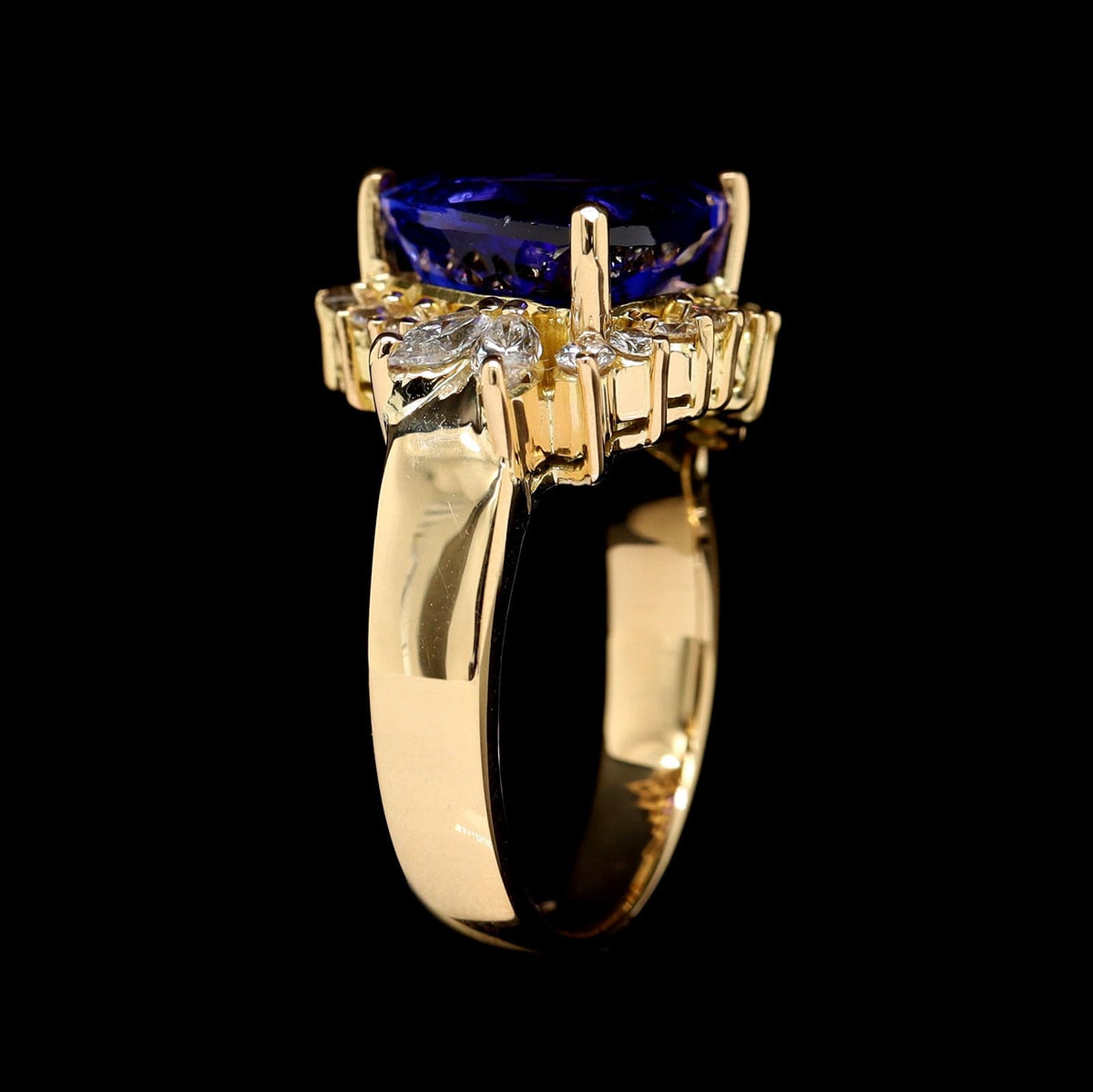 18K Yellow Gold Estate Tanzanite and Diamond Ring
