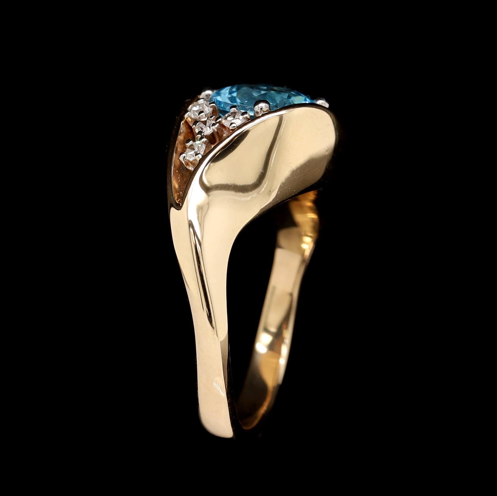 14K Yellow Gold Estate Blue Topaz Diamond Ring