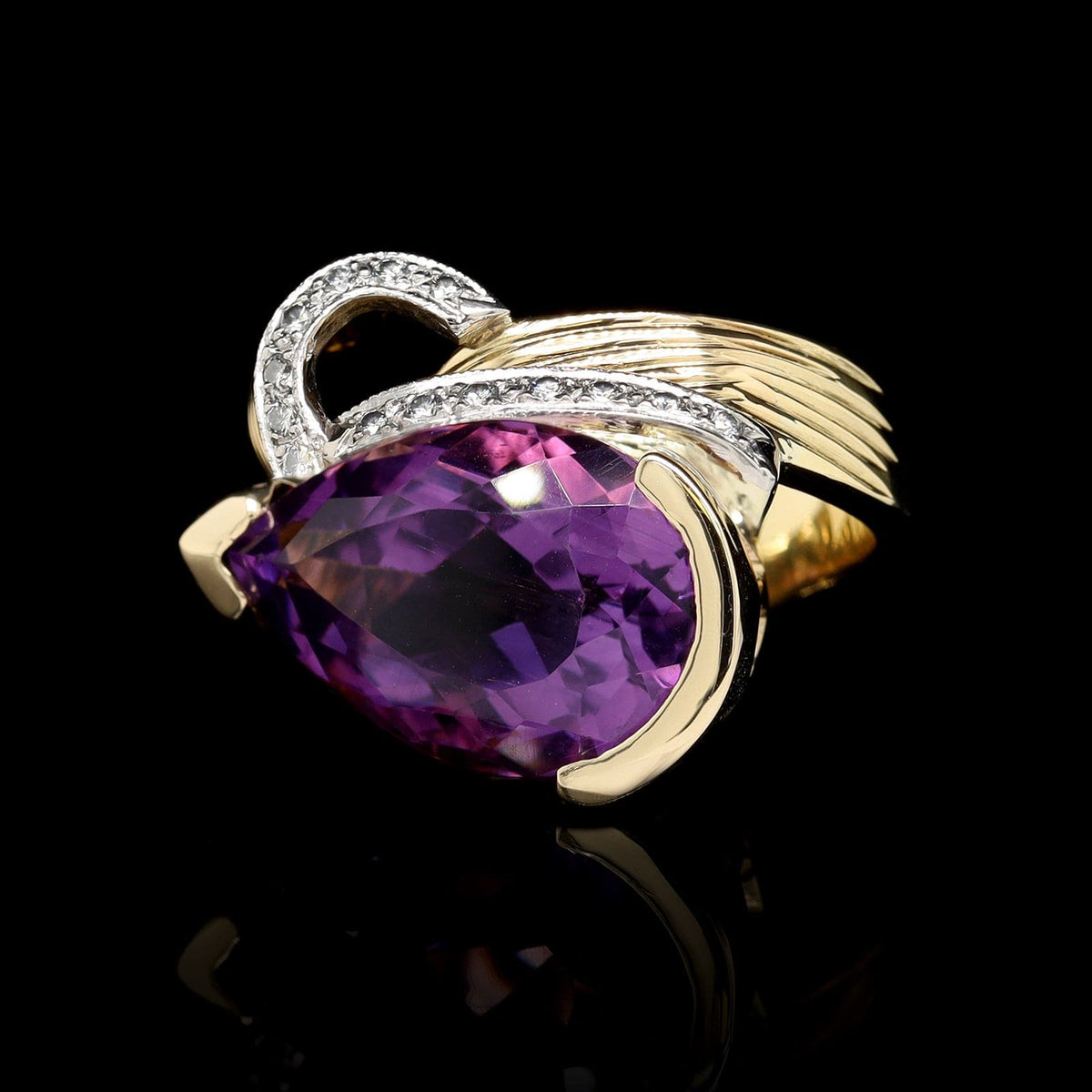 18K Yellow Gold Estate Amethyst and Diamond Ring