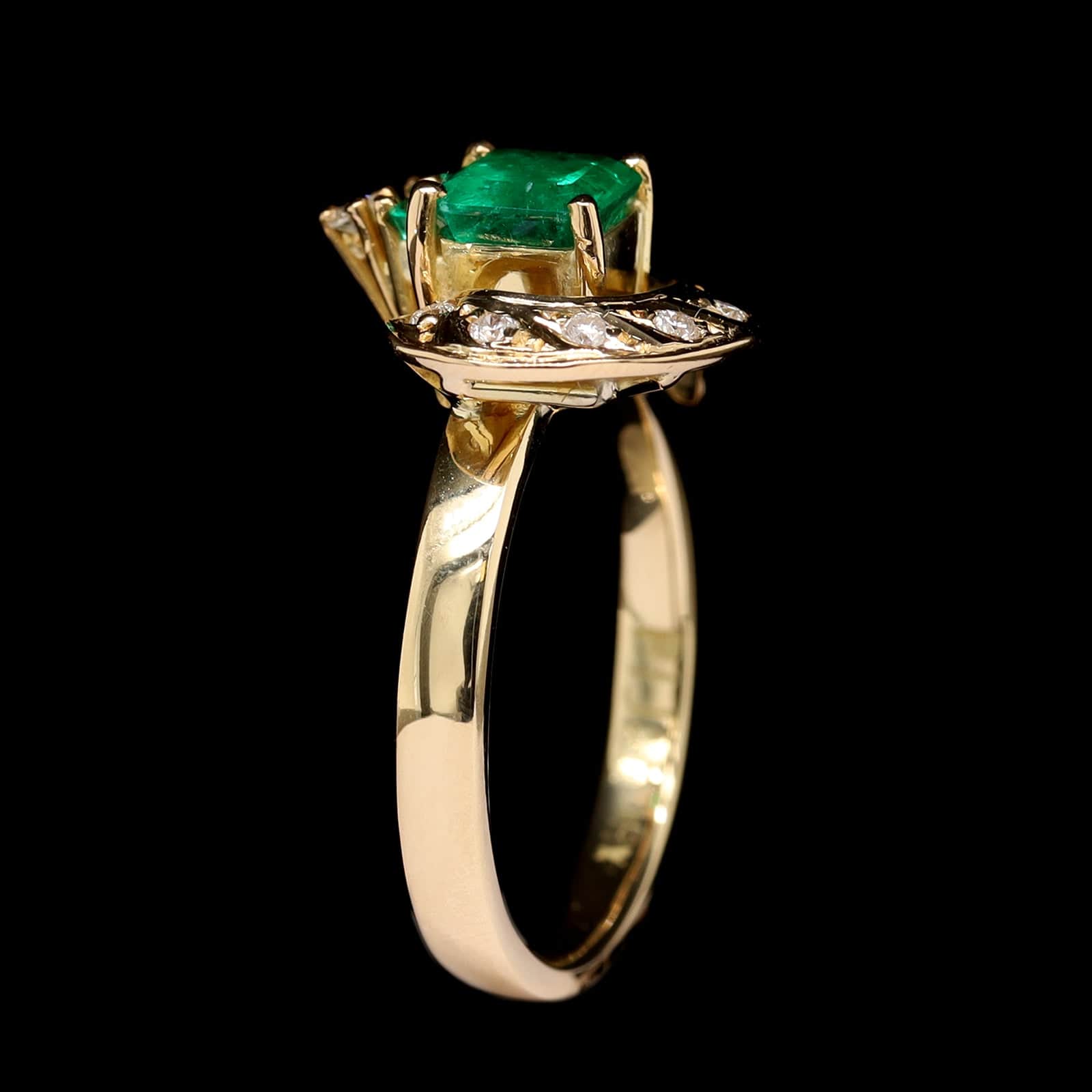 18K Yellow Gold Estate Emerald and Diamond Ring