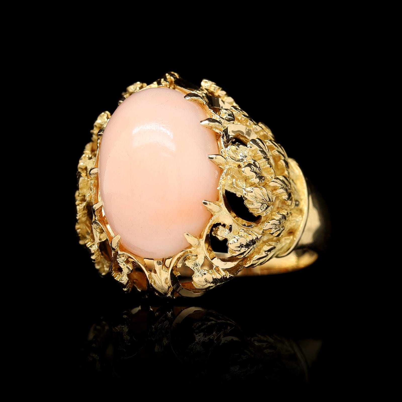 18K Yellow Gold Estate Pink Coral Ring