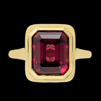 18K Yellow Gold Estate Garnet Ring
