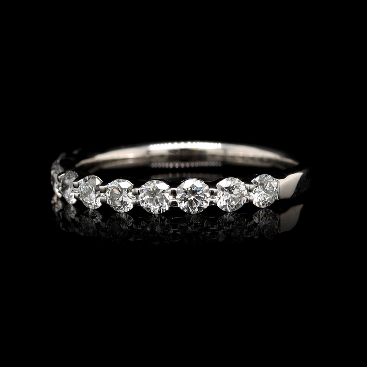 Memoire Platinum Estate Diamond Band