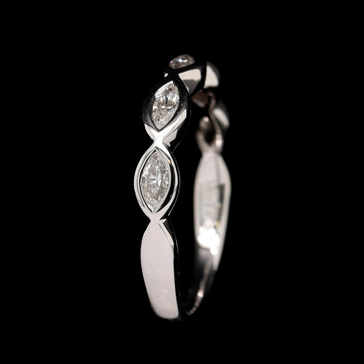 18K White Gold Estate Diamond Band