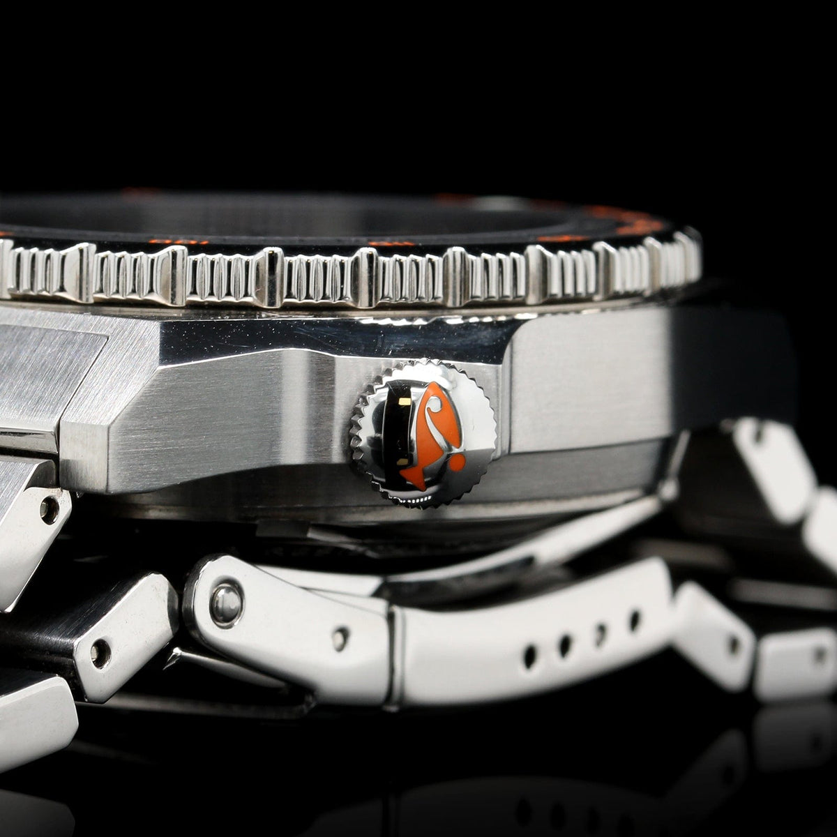 Doxa Steel Estate Sub600T
