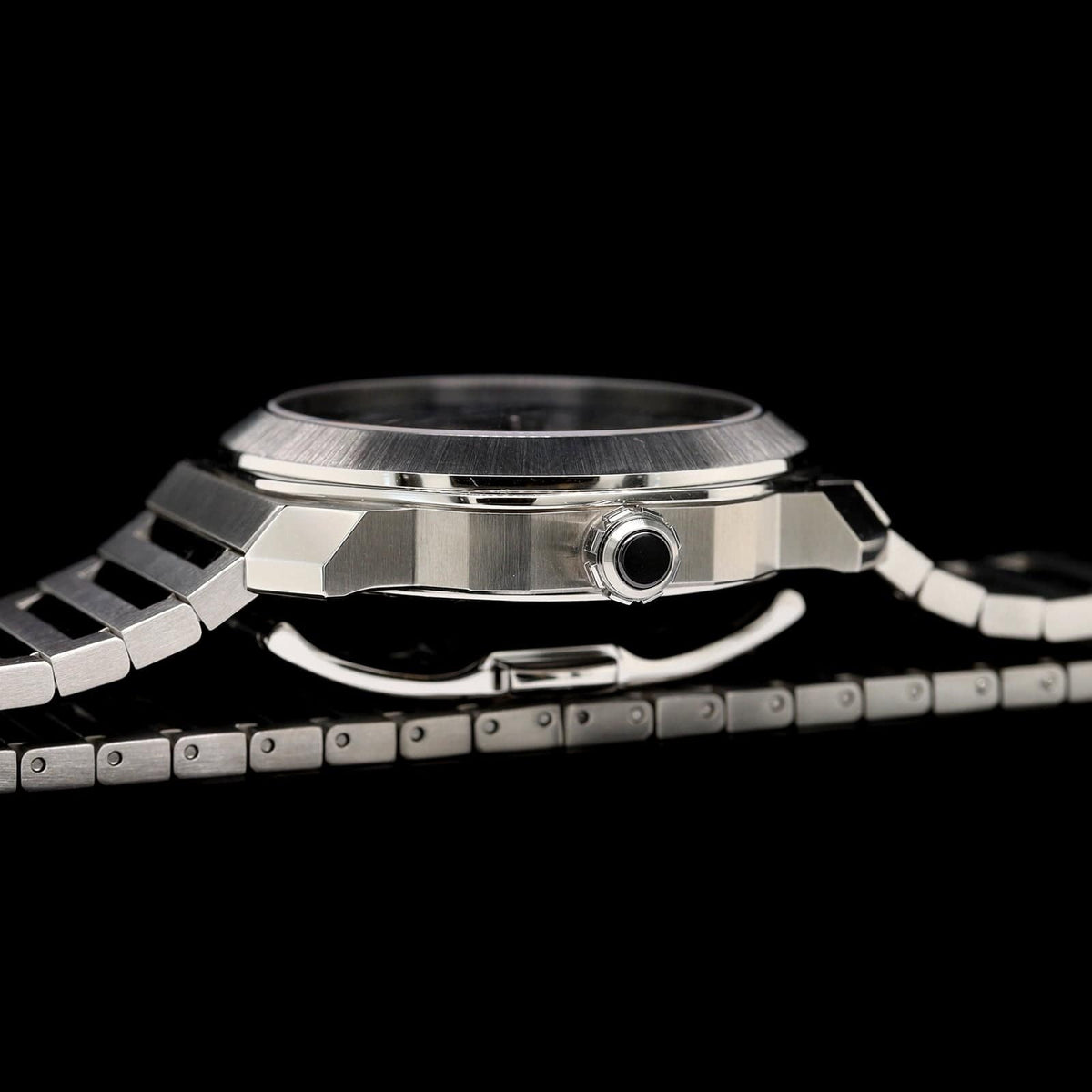 Stainless Steel Pre-Owned Bvlgari Octo Roma Worldtime Watch