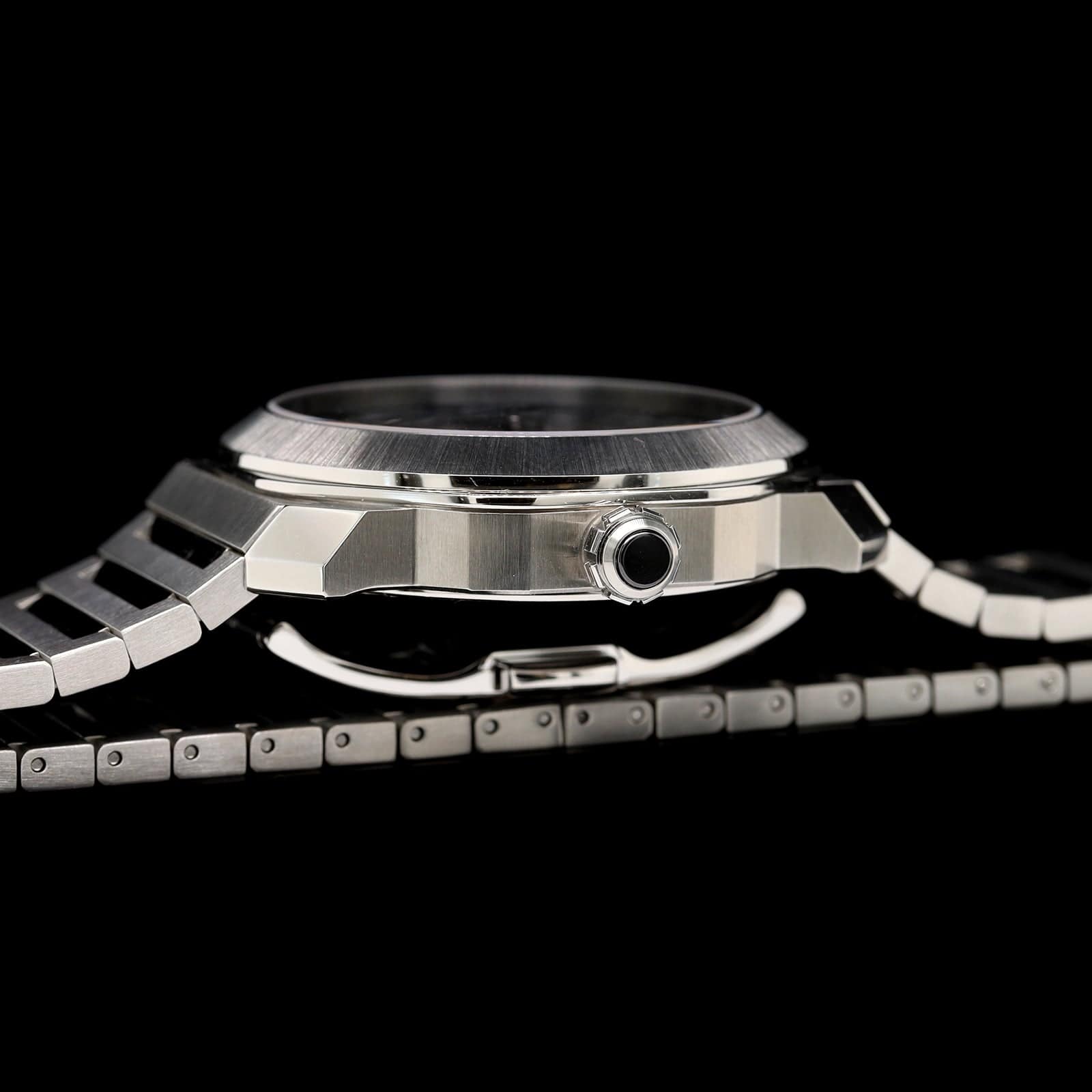 Stainless Steel Pre-Owned Bvlgari Octo Roma Worldtime Watch