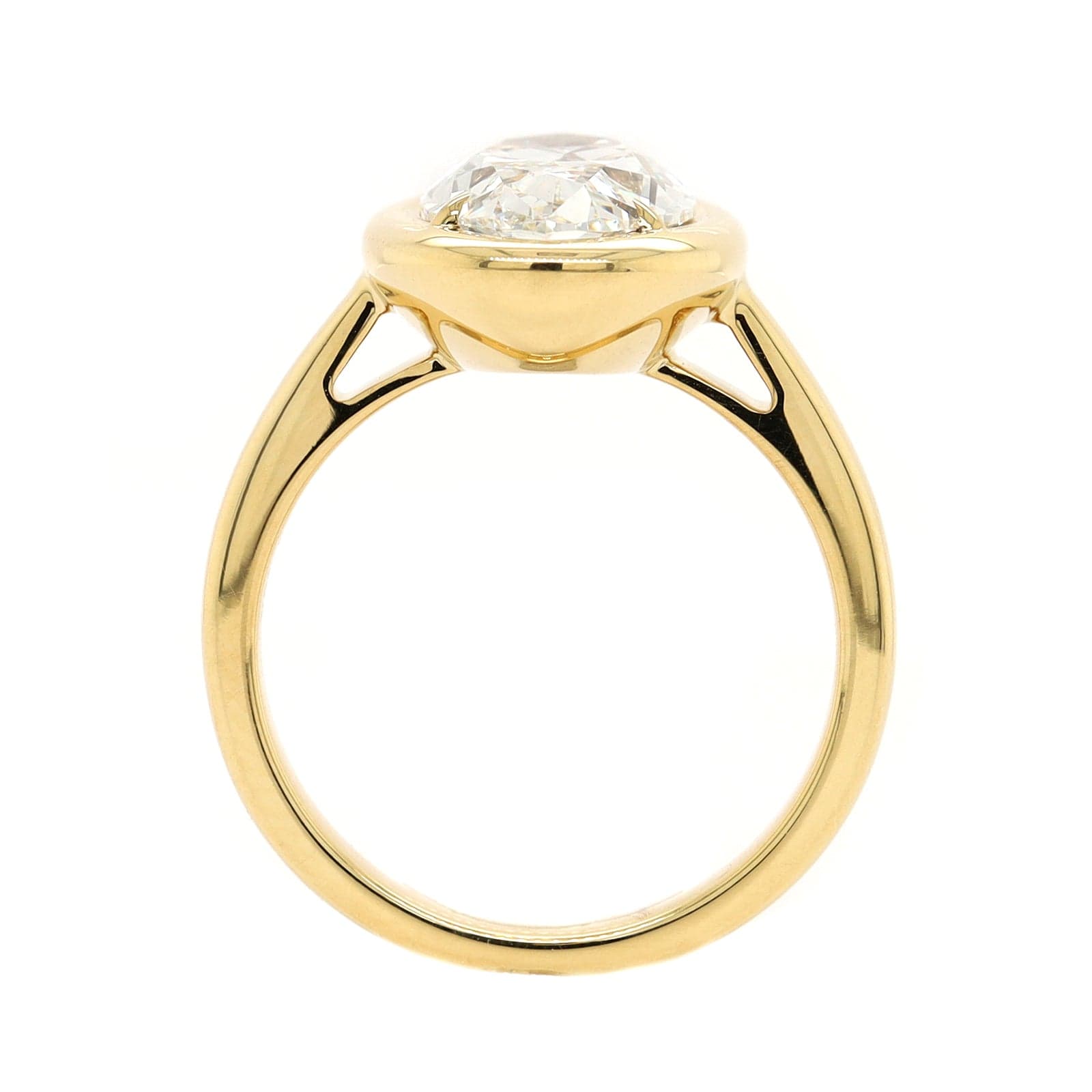 18K Yellow Gold Oval Shaped Diamond Ring