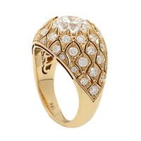 18K Yellow Gold Round and Pave Diamond Domed Mermaid Ring