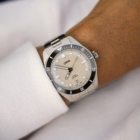 Oris Divers Date