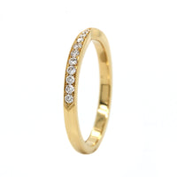 18K Yellow Gold Pinched Center Diamond Bead Set Band