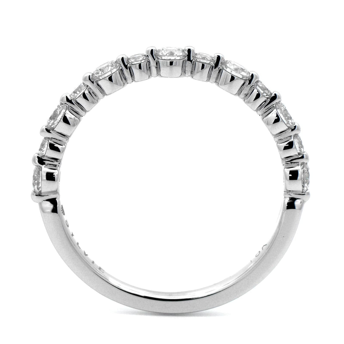 18K White Gold Alternating Small and Large Diamond Wedding Ring