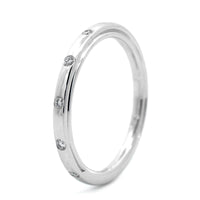 18K White Gold Burnished Set Round Diamond Wedding Ring