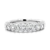 18K White Gold Shared Prong Oval Diamond Wedding Ring
