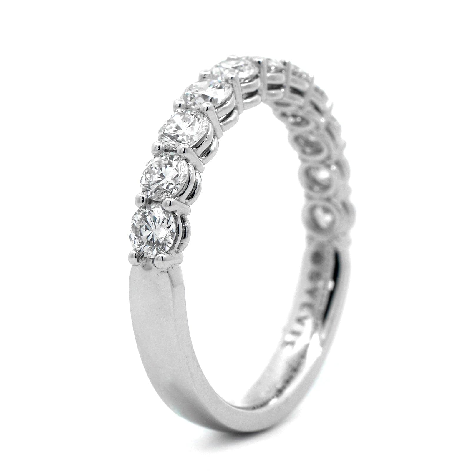 18K White Gold Shared Prong Round Diamond Wedding Ring