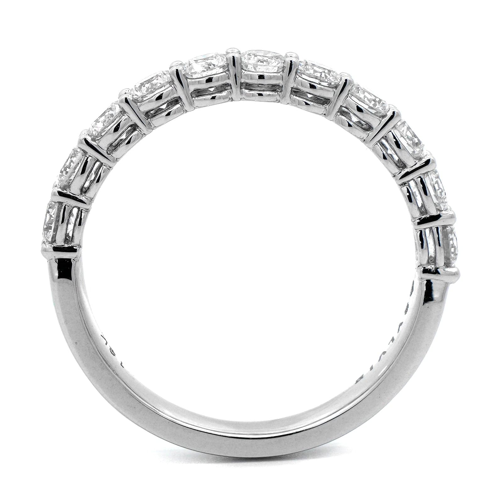 18K White Gold Shared Prong Round Diamond Wedding Ring