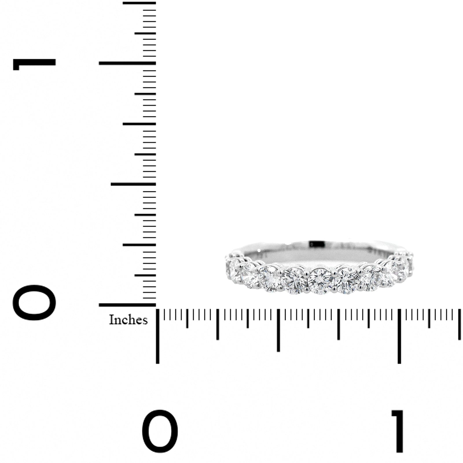 18K White Gold Shared Prong Round Diamond Wedding Ring
