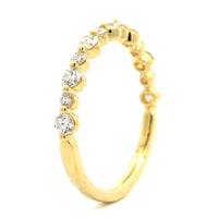 18K Yellow Gold Alternating Small and Large Diamond Wedding Ring