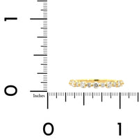 18K Yellow Gold Alternating Small and Large Diamond Wedding Ring