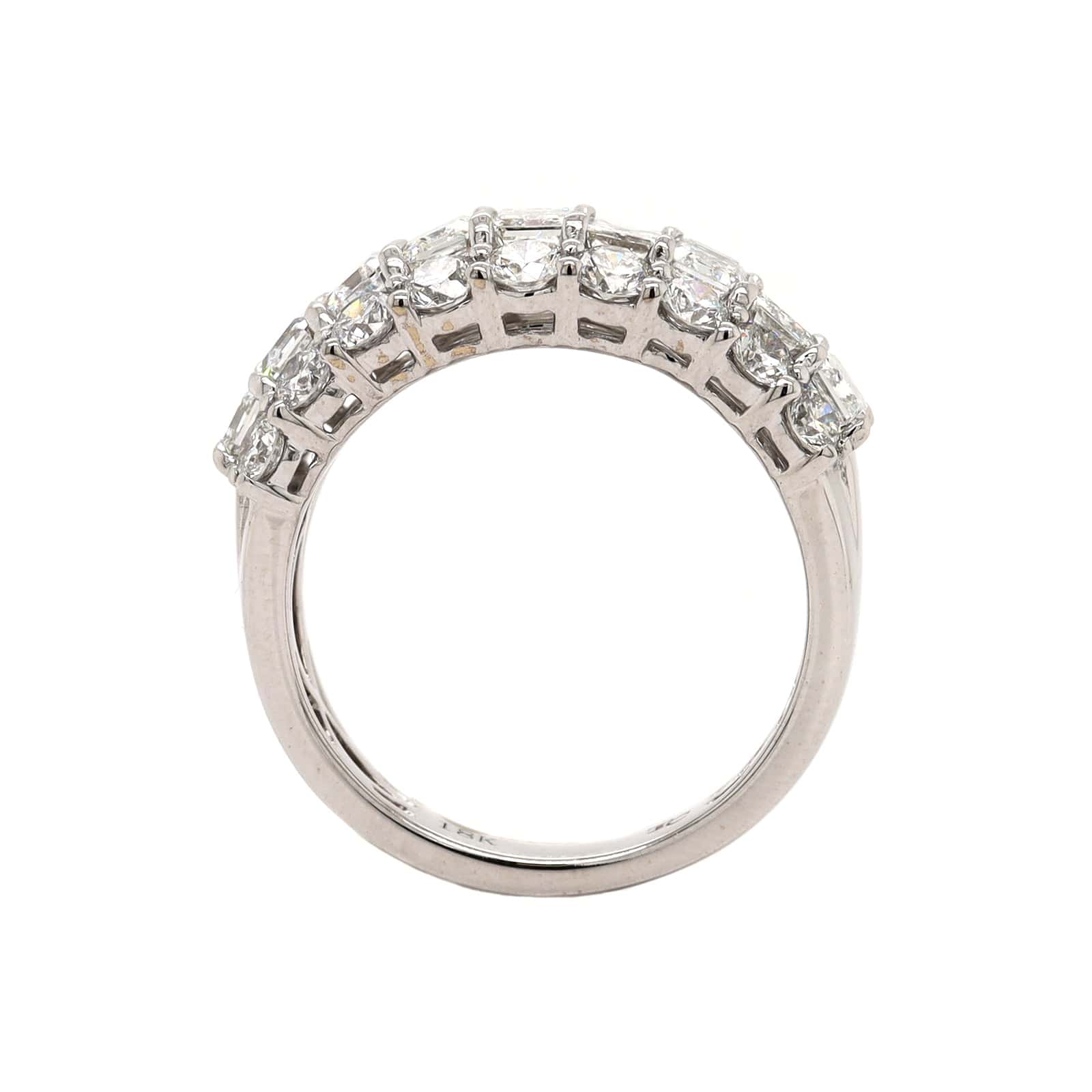 18K White Gold Baguette and Round Diamond Prong Set Band