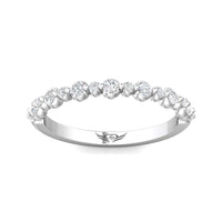 Platinum Alternating Size Diamond Single Prong Band