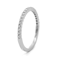 Platinum Classic Shared Prong Round Diamond Band