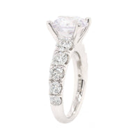 Platinum Graduated Round Diamond Engagement Ring Setting