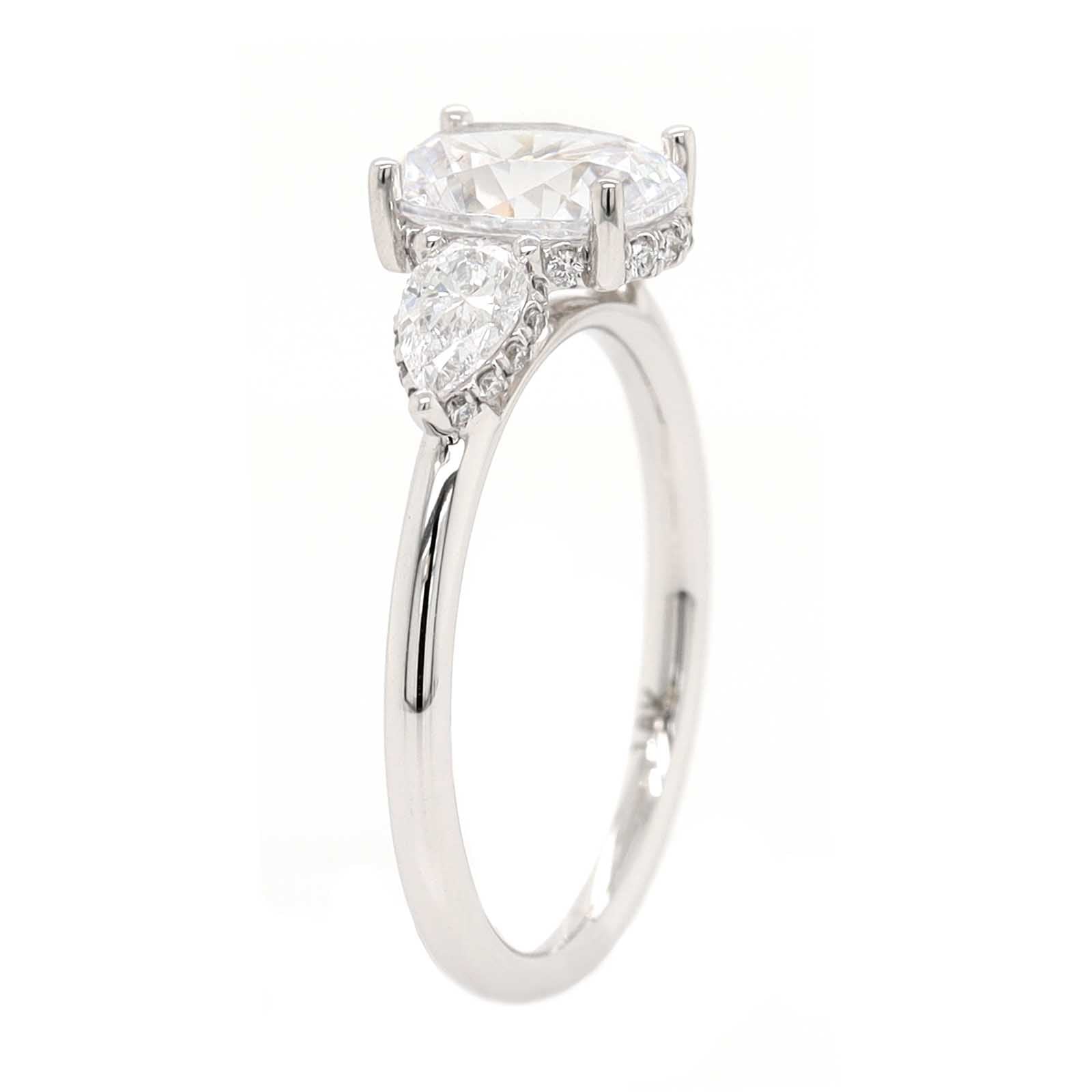 18K White Gold 3 Stone Oval Diamond Engagement Ring Setting