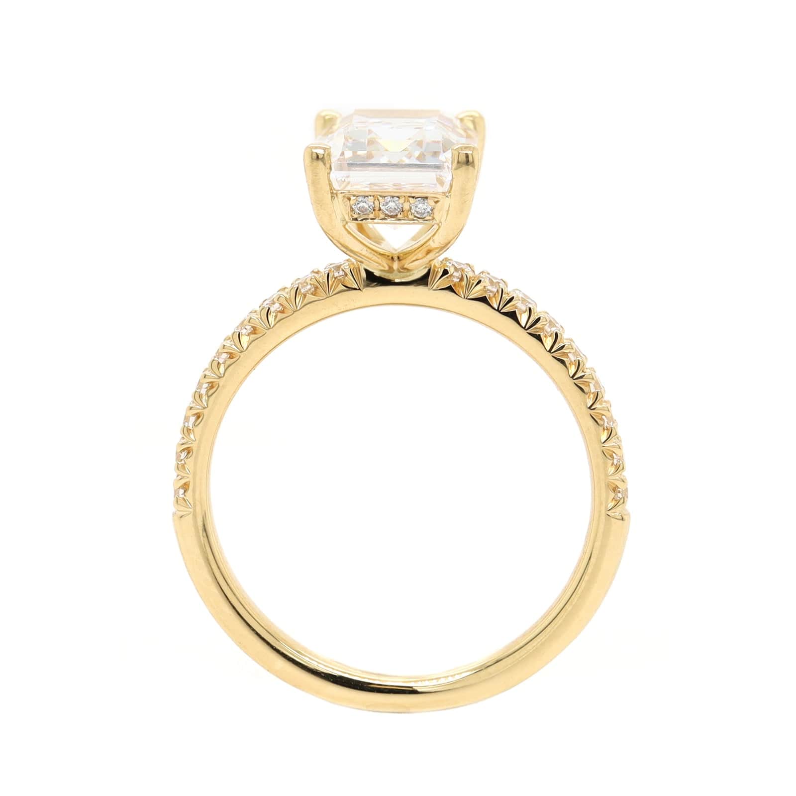 18K Yellow Gold Emerald Cut Diamond Fishtail Shank Engagement Ring Set ...