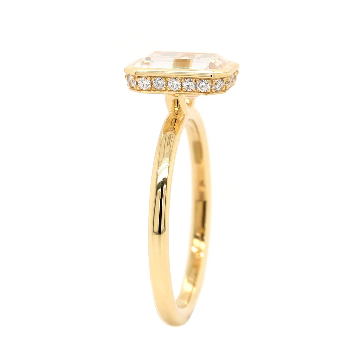 18K Yellow Gold Bezel Set Emerald Cut Diamond Engagement Ring Setting