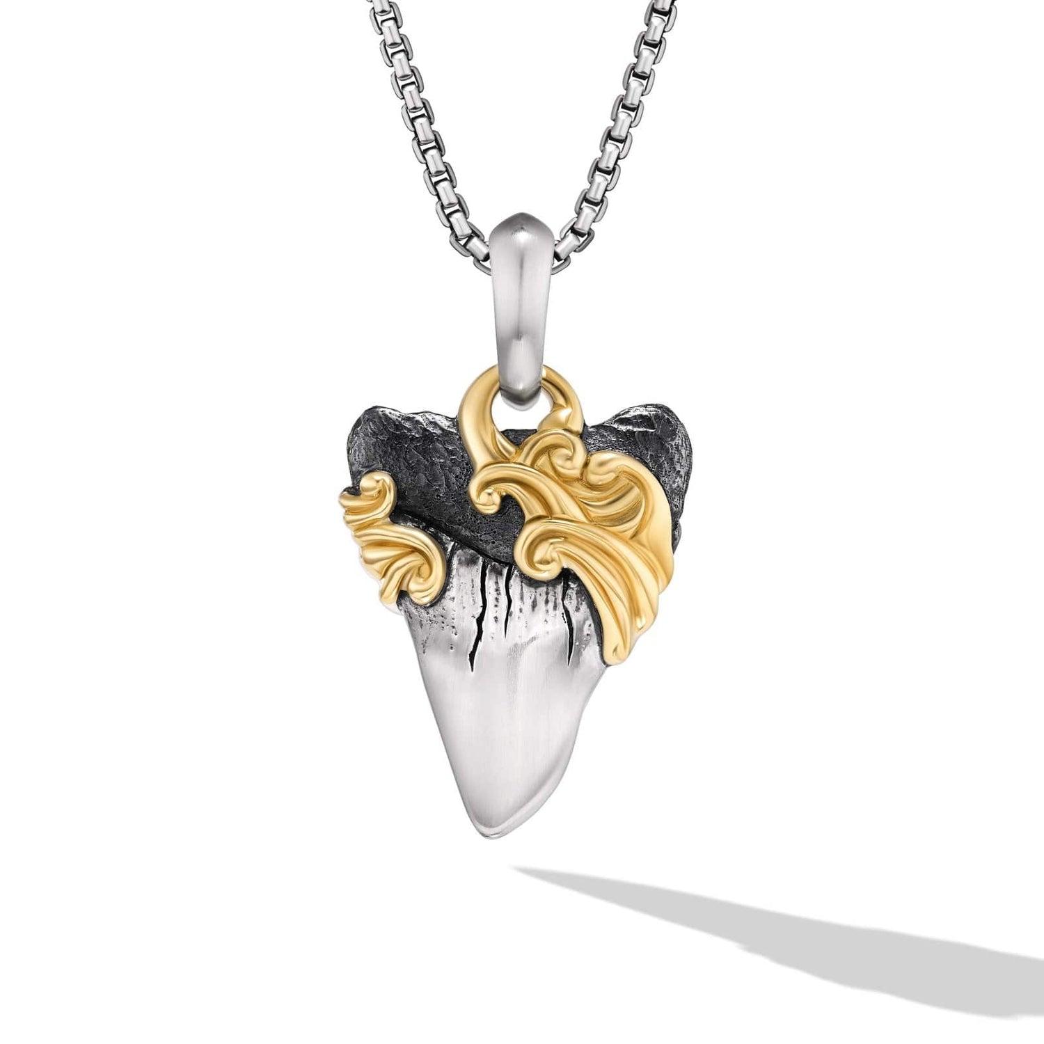 Lilyシルバーバングル sharktooth Waves Shark Tooth Amulet in Sterling Silver with 18K Yellow Gold