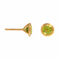 18K Yellow Gold Bezel Set Round Peridot Stud Earrings