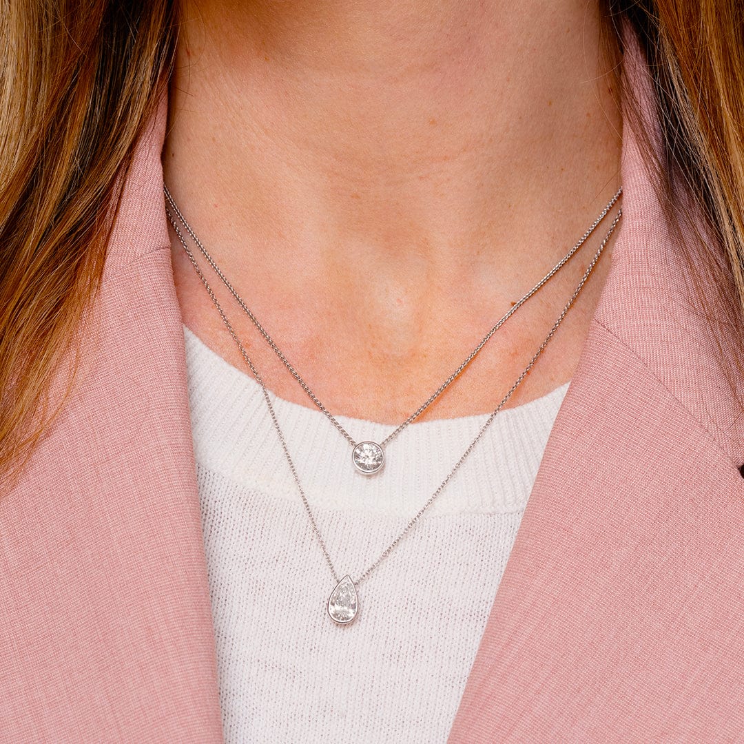 18K White Gold Pear Shaped Diamond Pendant Necklace
