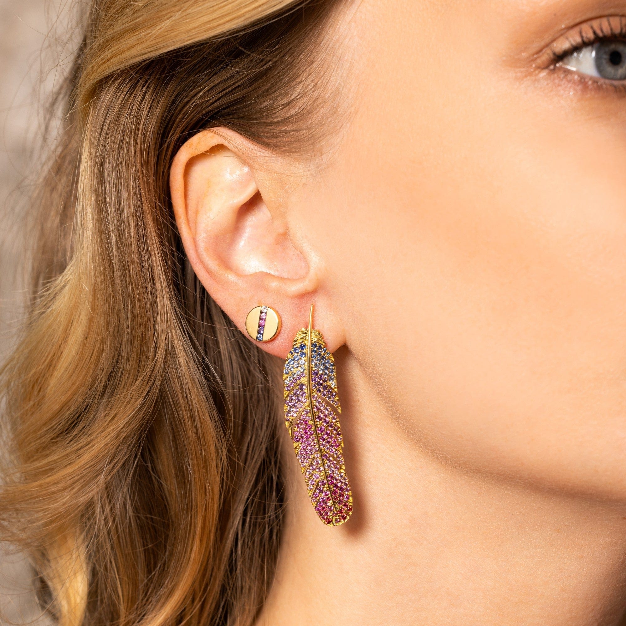Emily P. Wheeler 18K Yellow Gold Ombre Sapphire Nail Head Stud Earrings