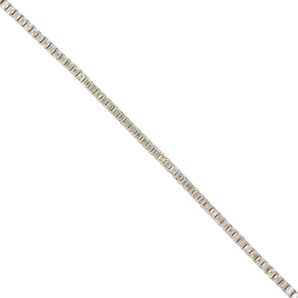 18K White Gold Emerald Cut Diamond Tennis Bracelet