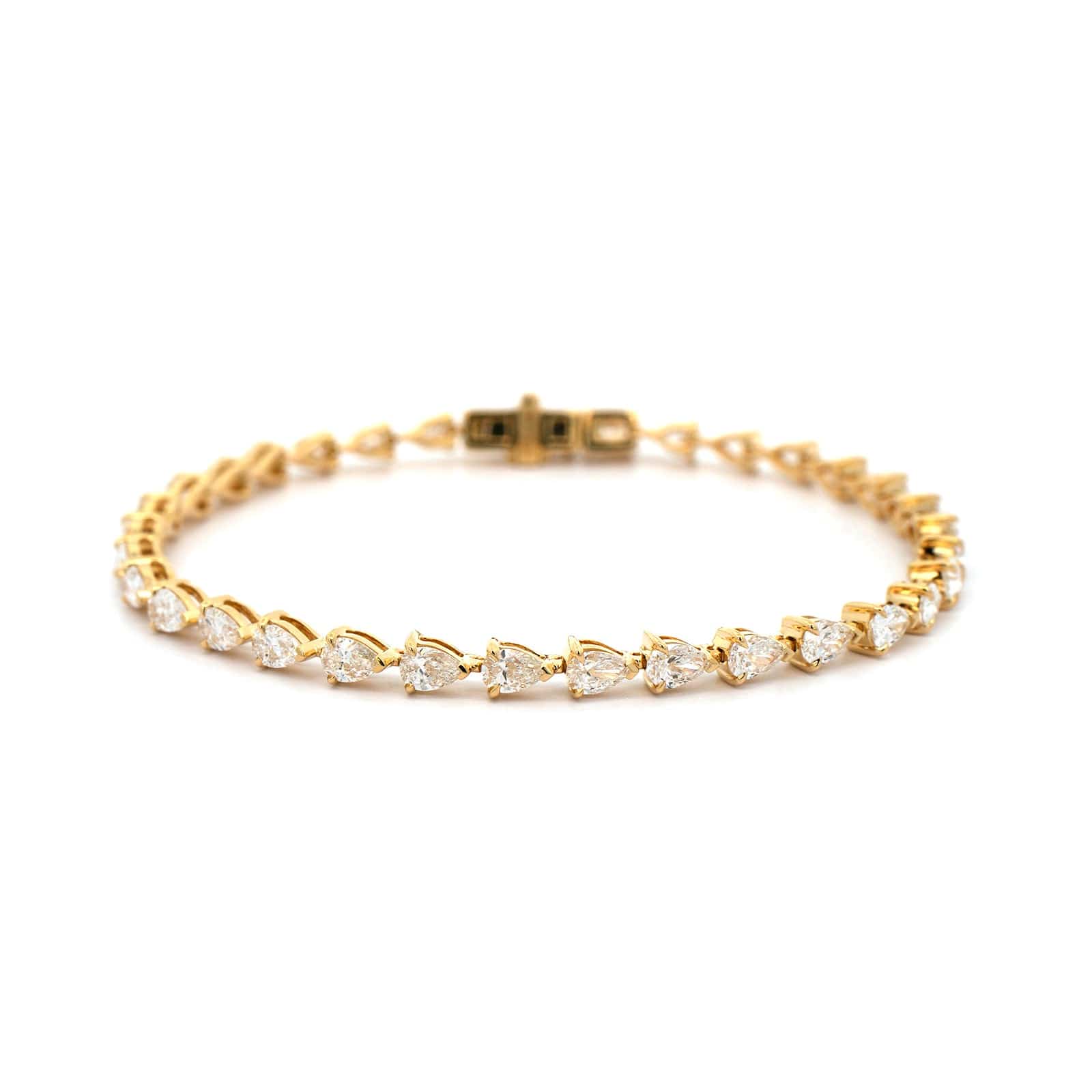 18K Yellow Gold Pear Shaped Diamond Tennis Bracelet