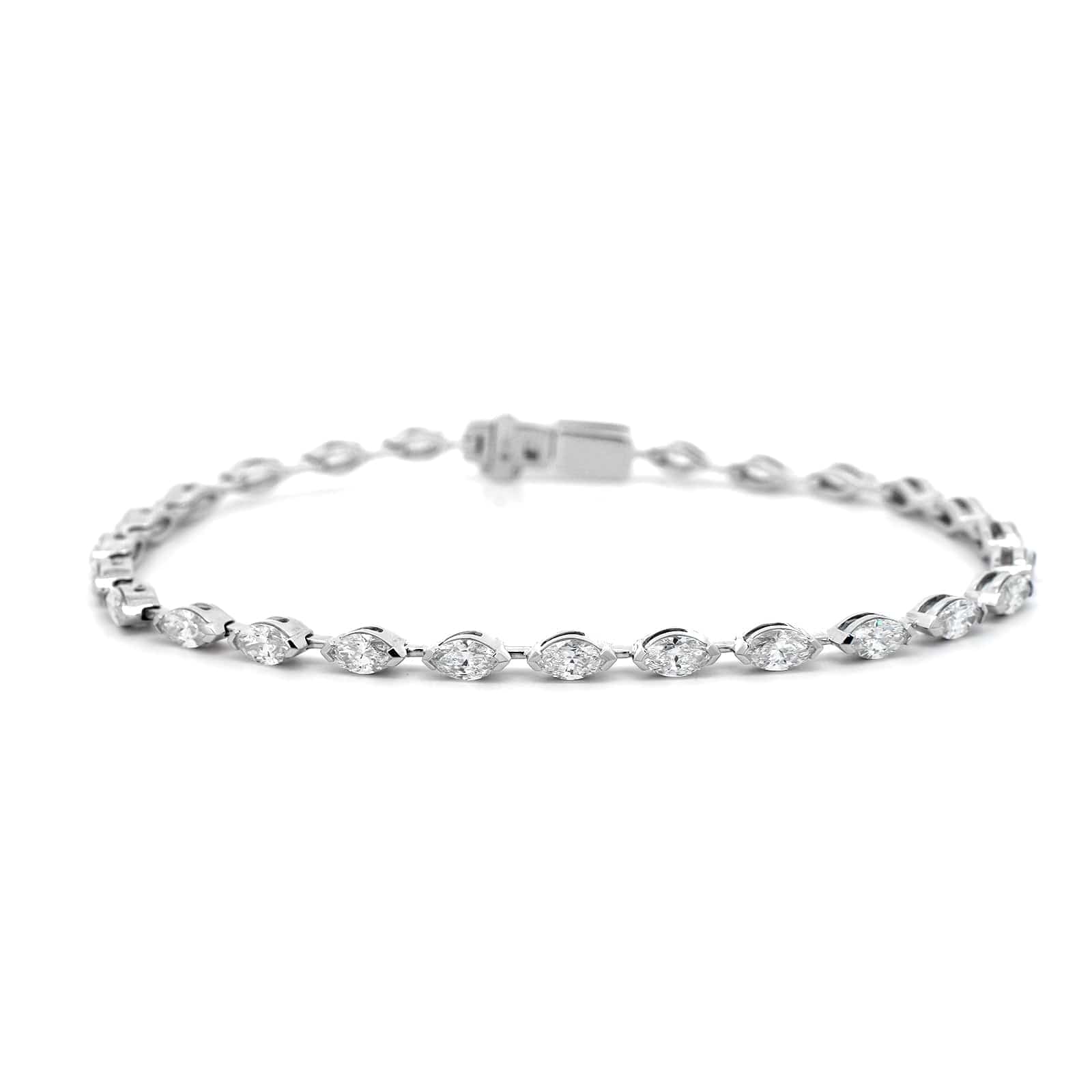 18K White Gold Marquise Cut Diamond Tennis Bracelet