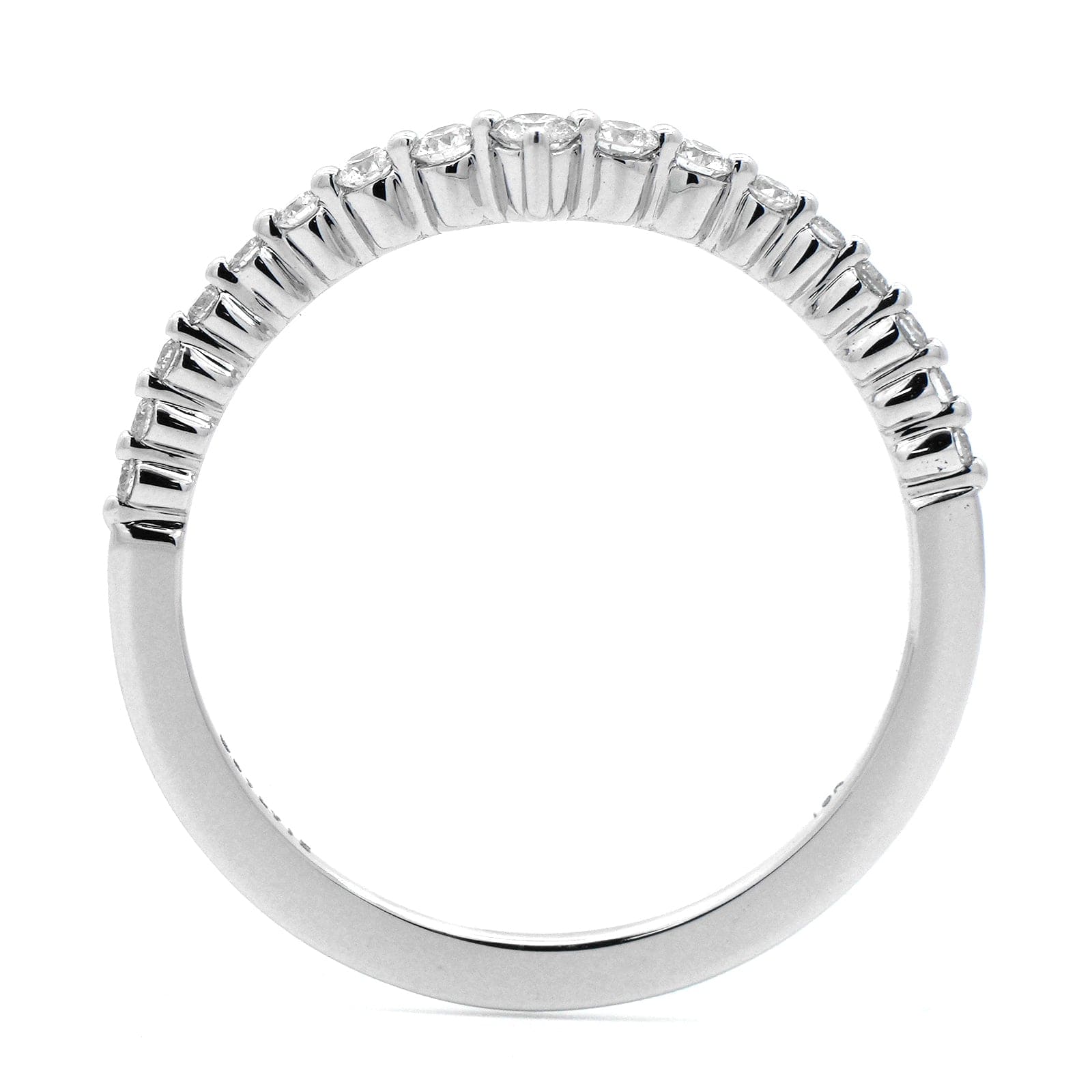 18K White Gold V Shaped Graduating Round Diamond Wedding Ring