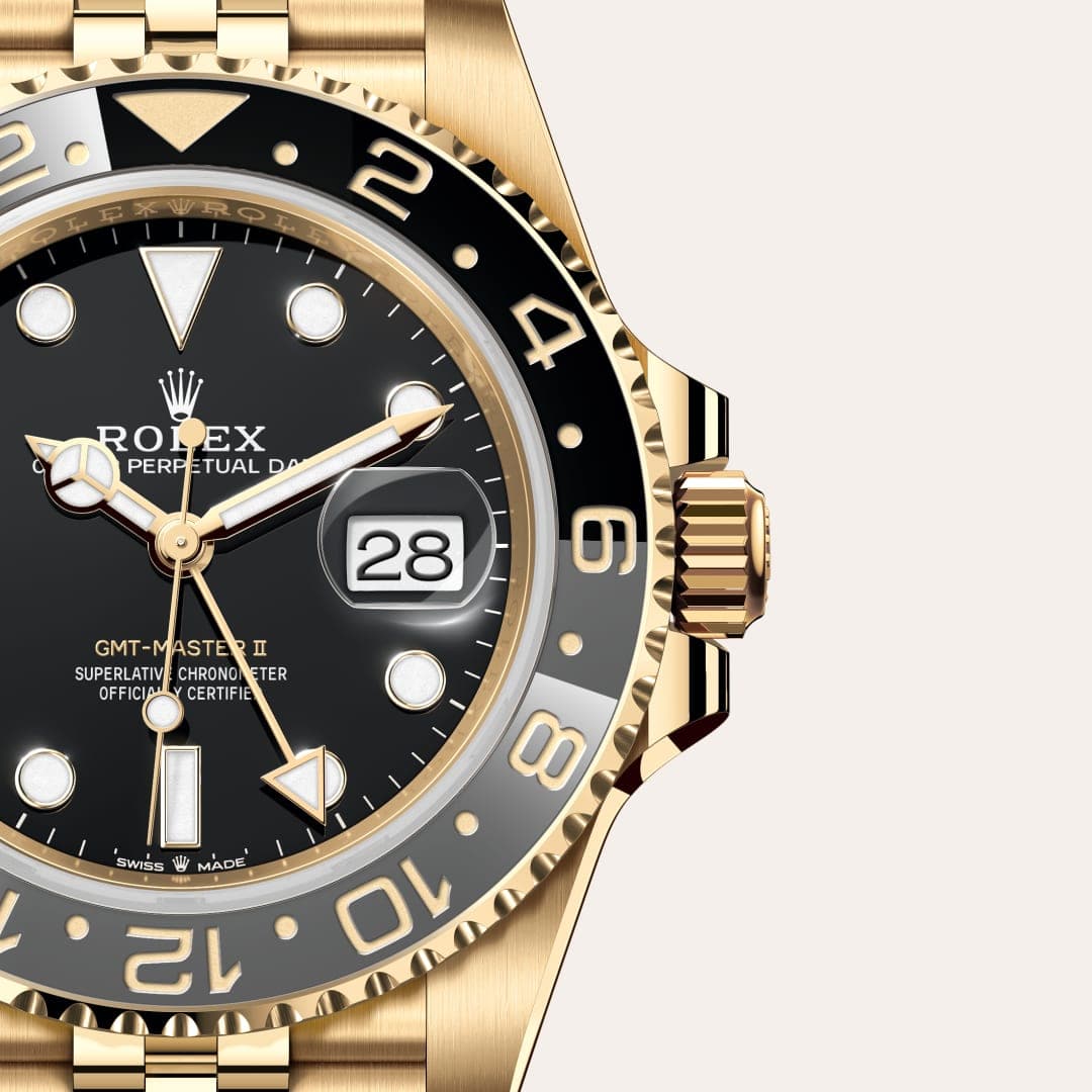 Rolex GMT-Master II in 18 kt yellow gold, M126718GRNR-0001
