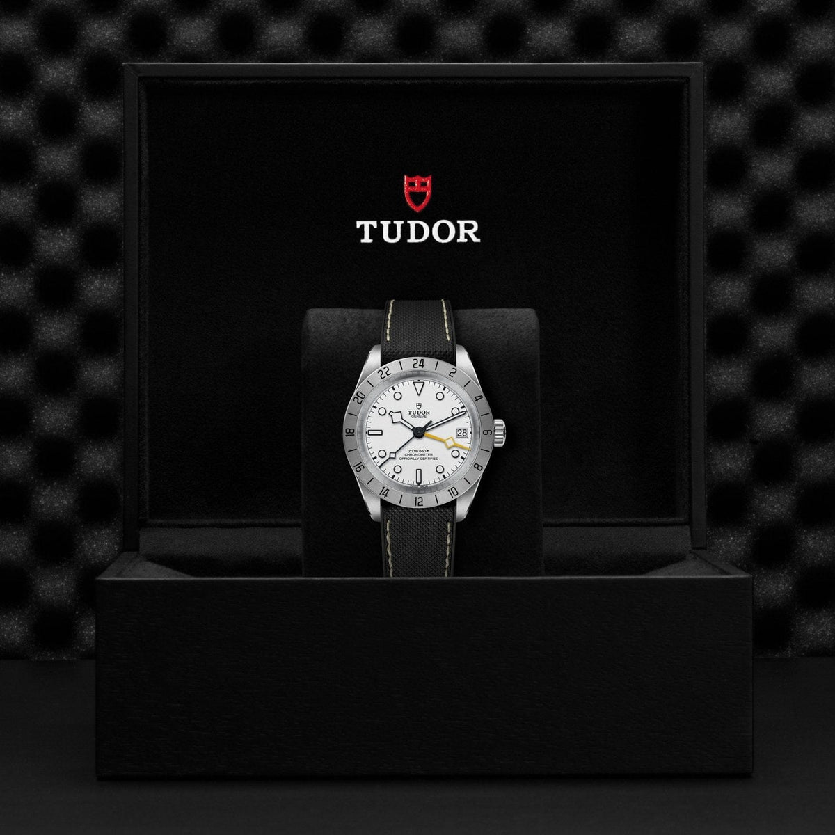 TUDOR Black Bay Pro M79470-0006