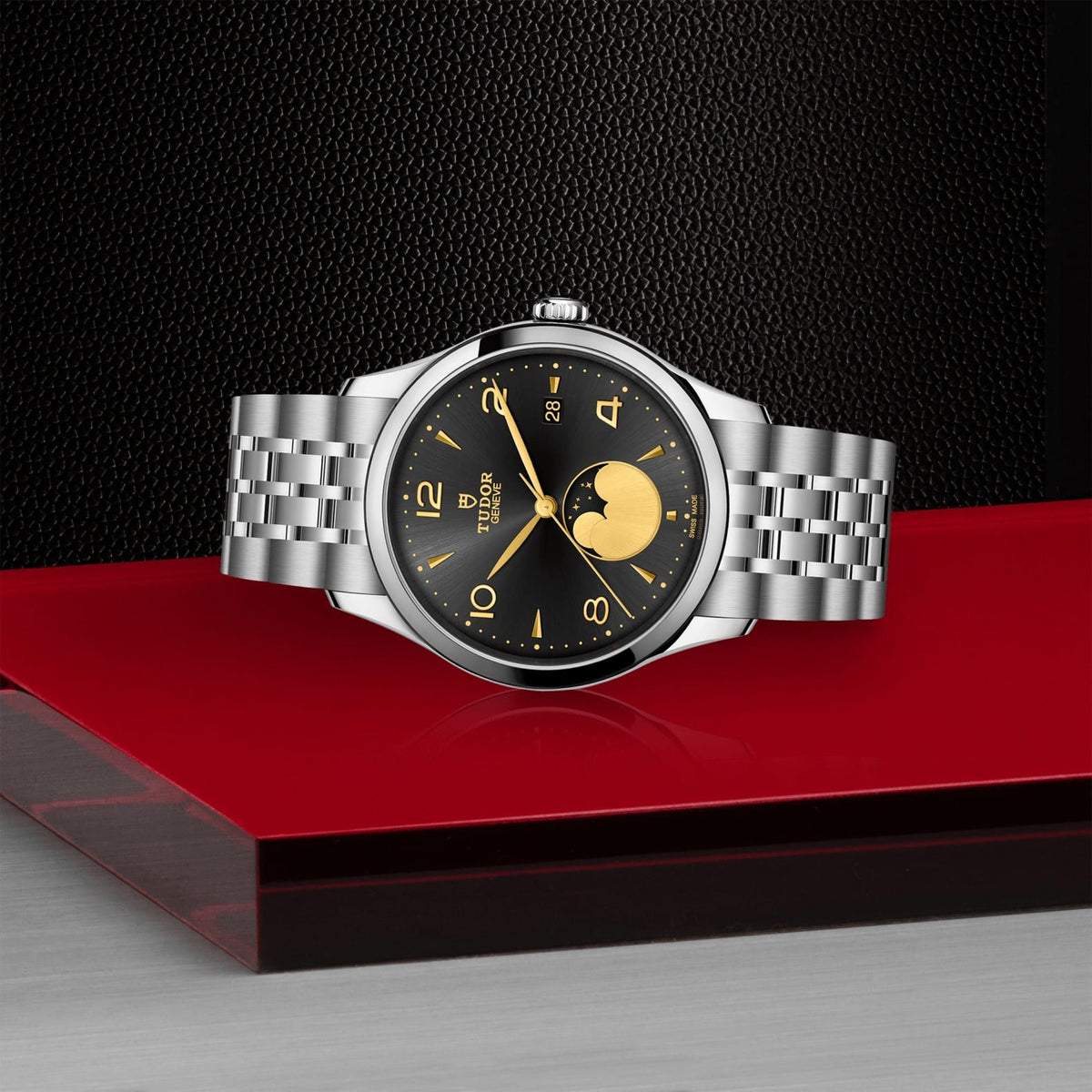 TUDOR 1926 Luna M91560-0003 Black Dial | Long's Jewelers