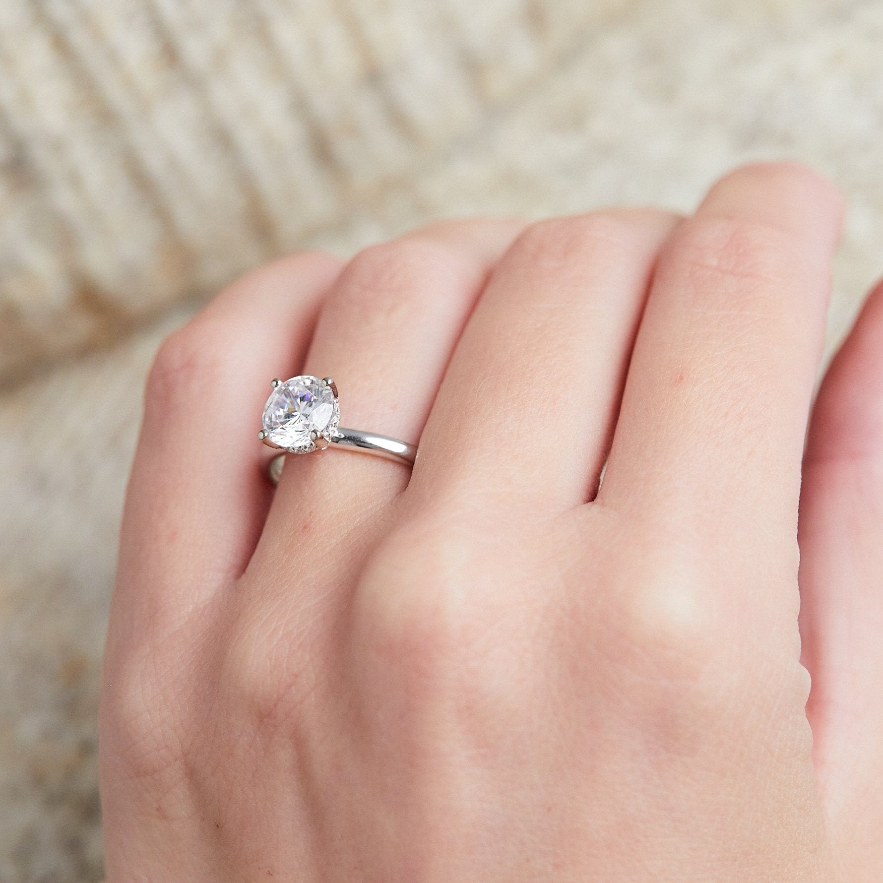 18K White Gold Solitaire Diamond Engagement Ring Setting