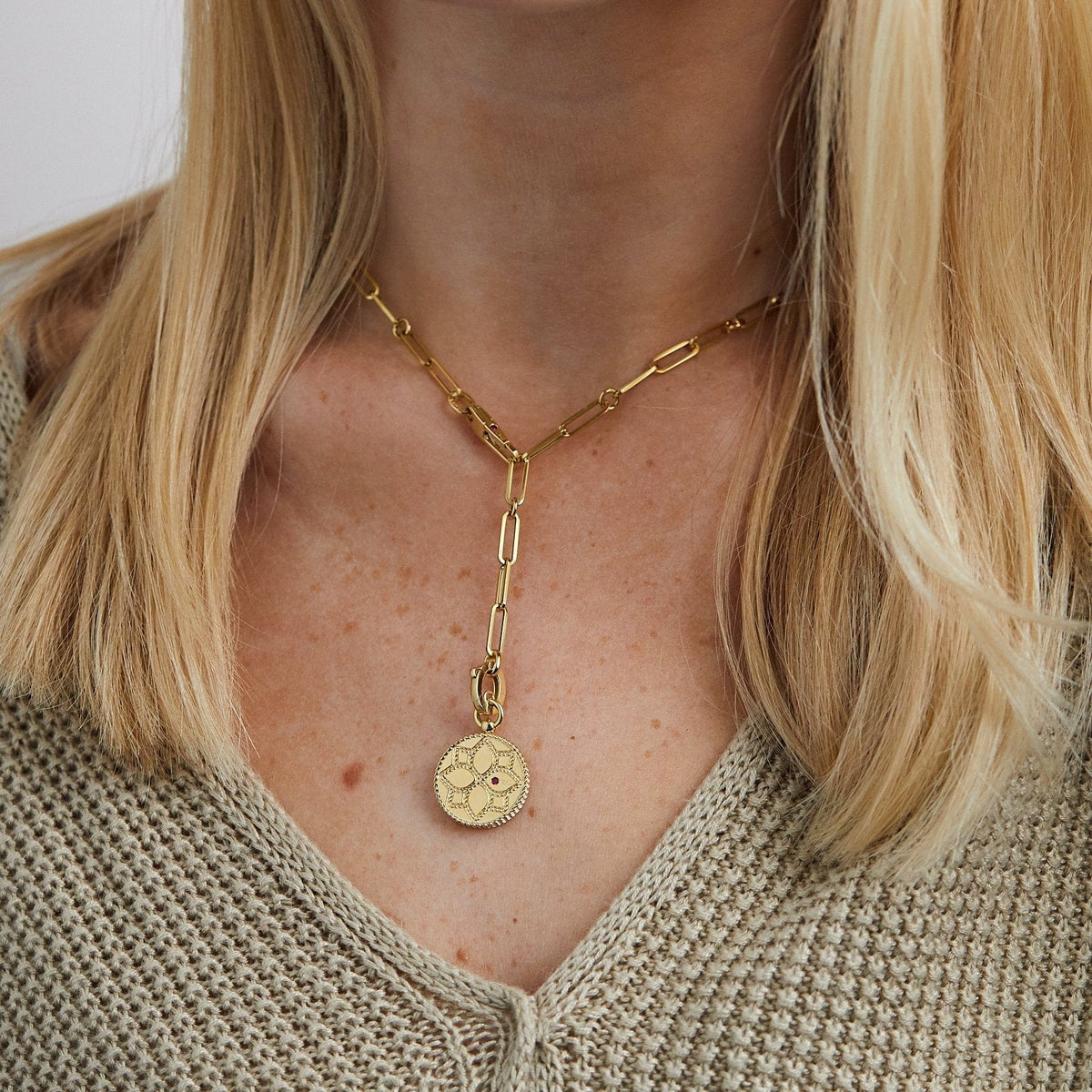 Roberto Coin 18K Yellow Gold Venetian Diamond Medal Necklace